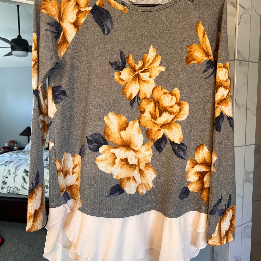 Floral Print Long Sleeve Top - Gray and Yellow